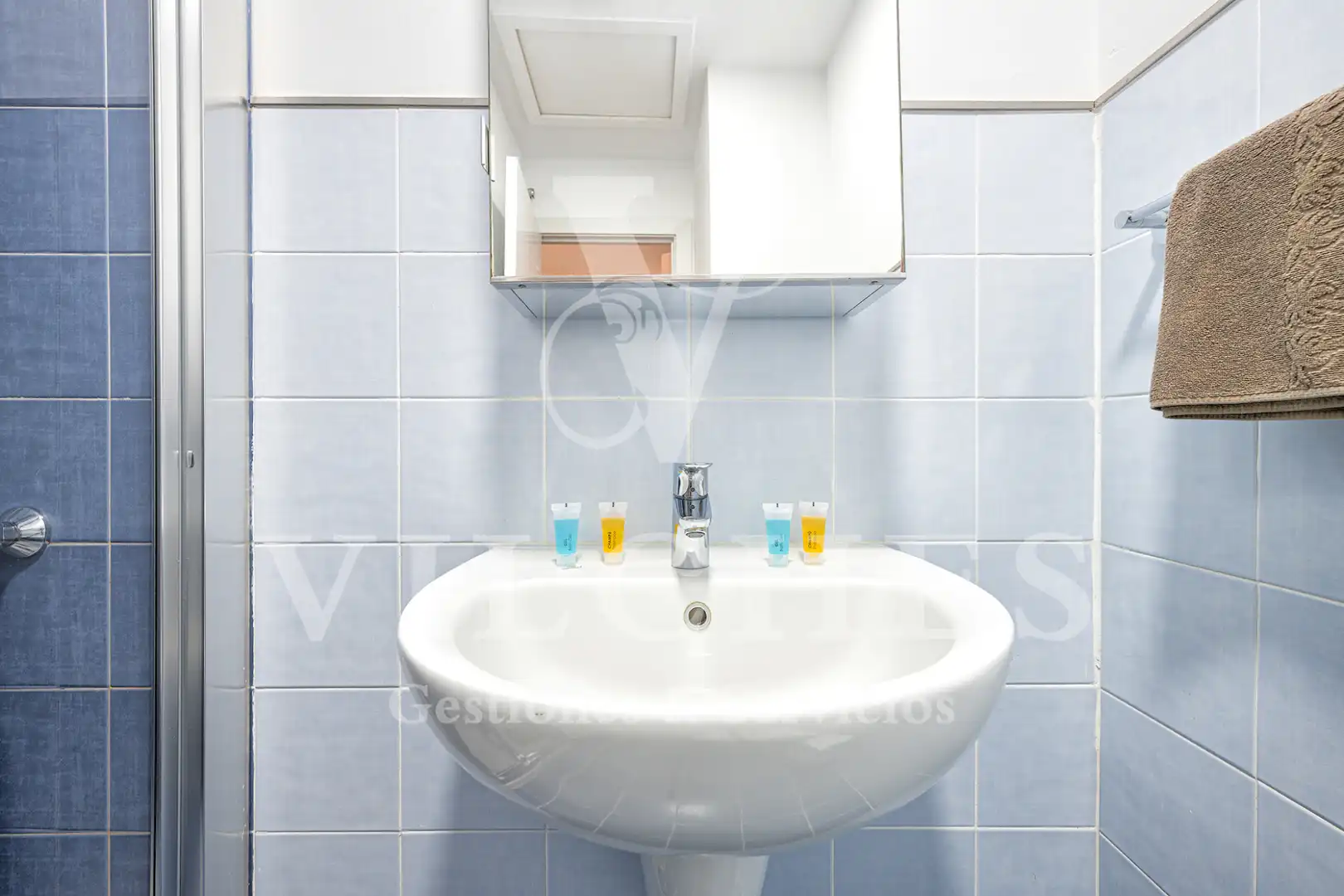 Bathroom of Attic for sale in Las Palmas de Gran Canaria  with Air Conditioner, Terrace and Storage room