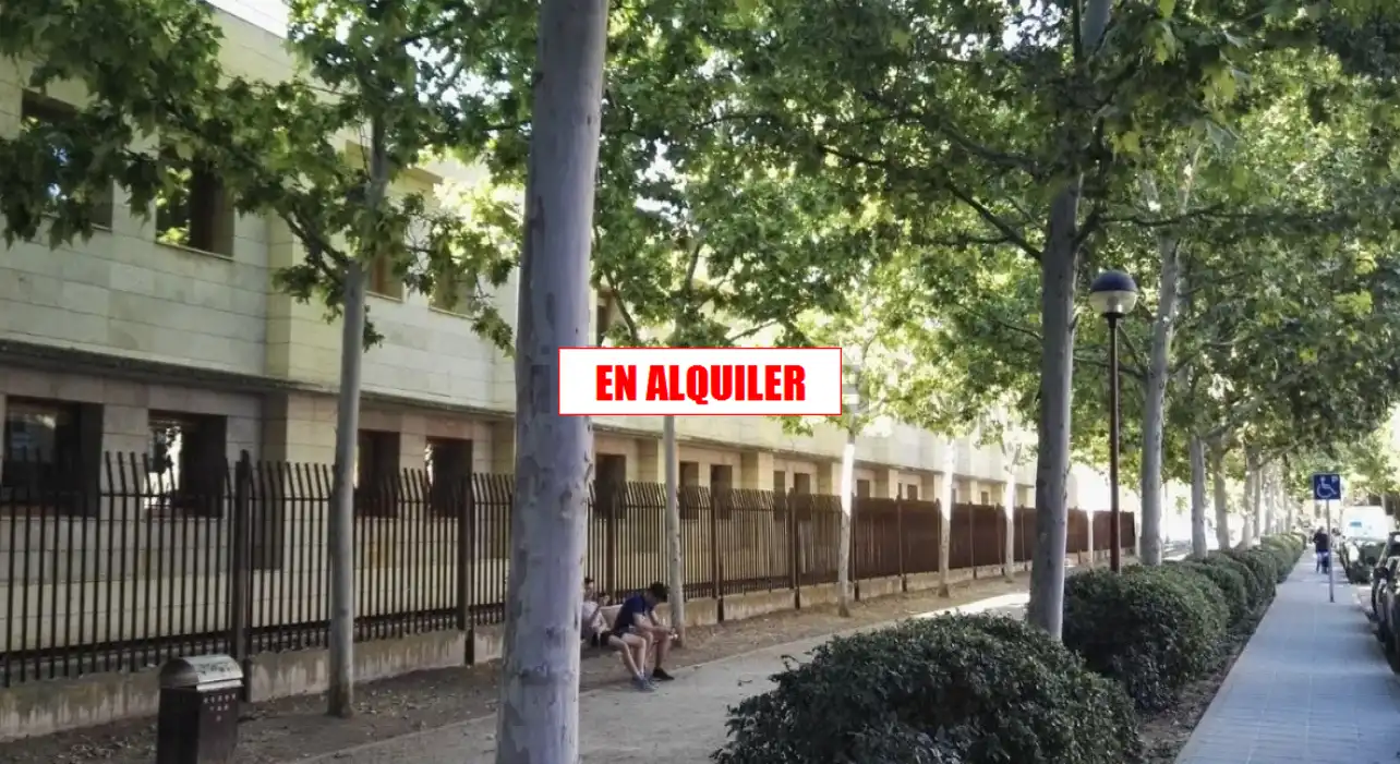 Vista exterior de Pis de lloguer en Ciudad Real amb Calefacció, Terrassa i Moblat