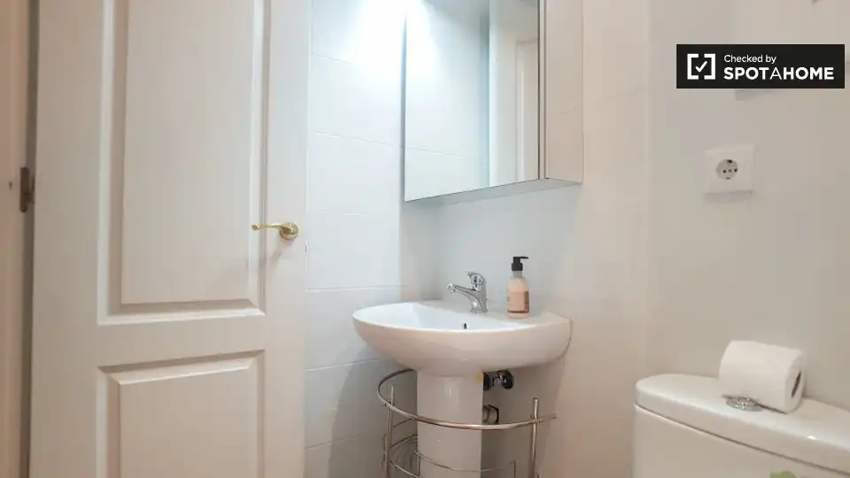 Flat with terrace to rent in Eixample, imagen 9