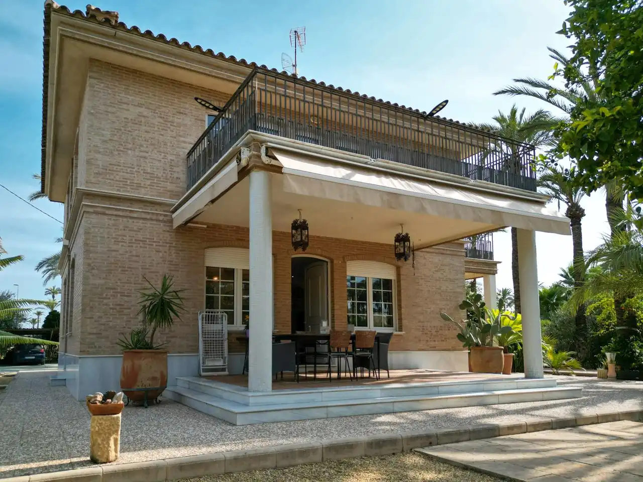 Terrassa de Casa o xalet en venda en Elche / Elx amb Calefacció, Jardí privat i Parquet