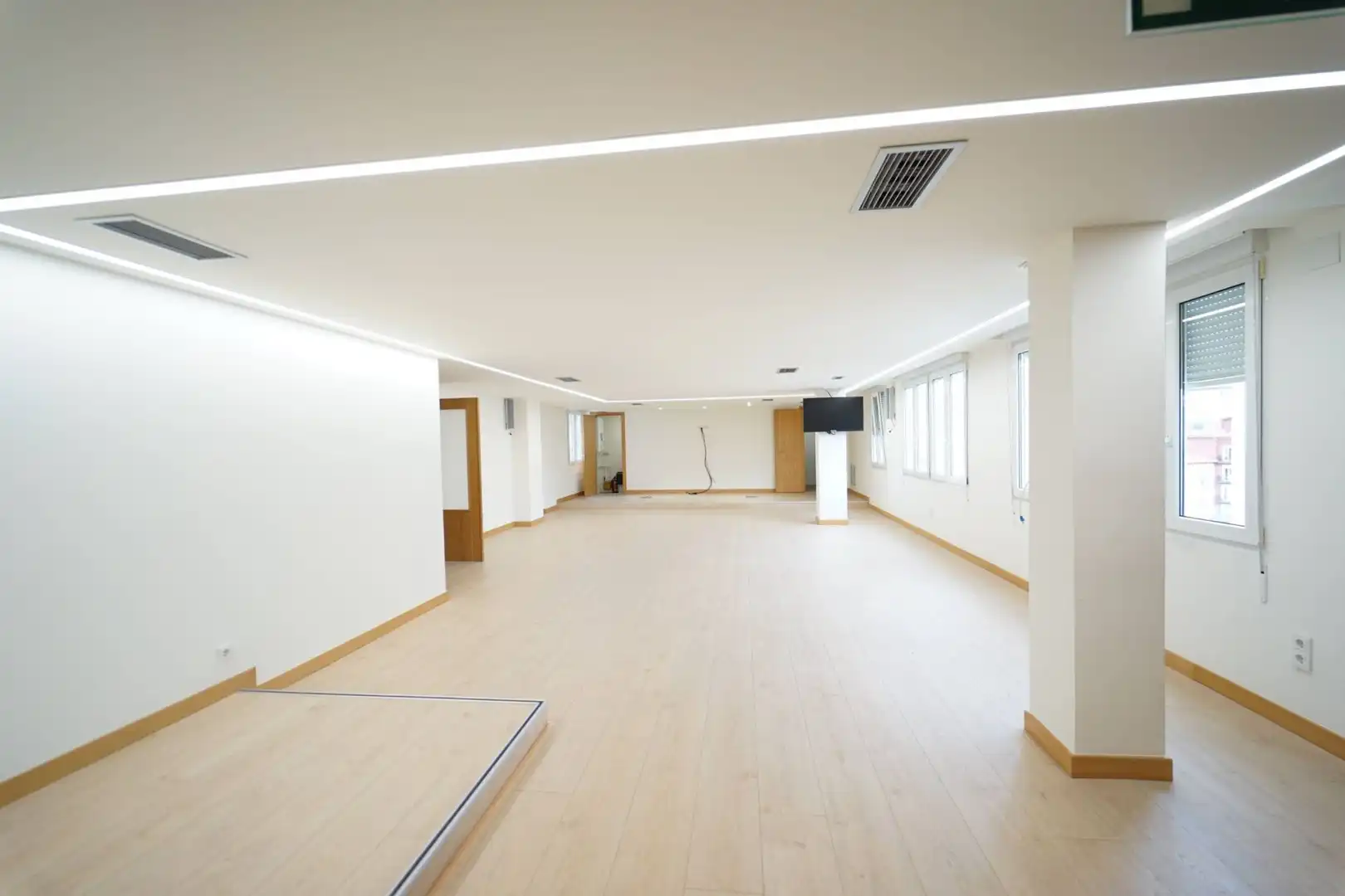 Oficina en venta en Santander con Aire acondicionado, Calefacción y Trastero
