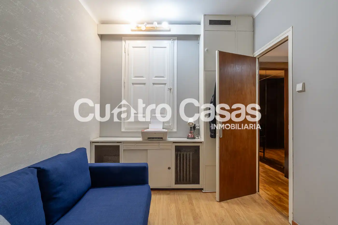 Bedroom of Flat for sale in Barcelona  with Air Conditioner, Heating and Parquet flooring