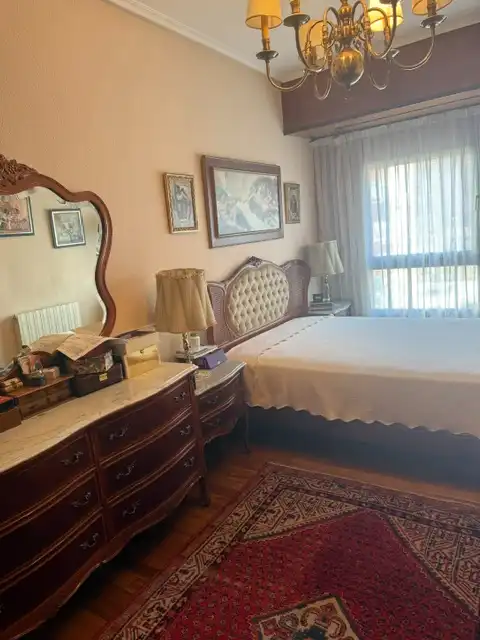 Dormitori de Pis en venda en Santurtzi  amb Calefacció, Parquet i Moblat