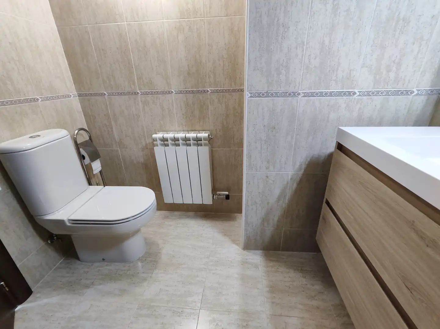 Baño de Casa adosada en venta en Sojuela con Calefacción, Jardín privado y Parquet