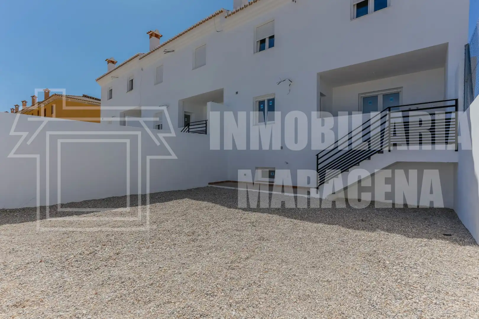 Casa adosada en venta en Láchar