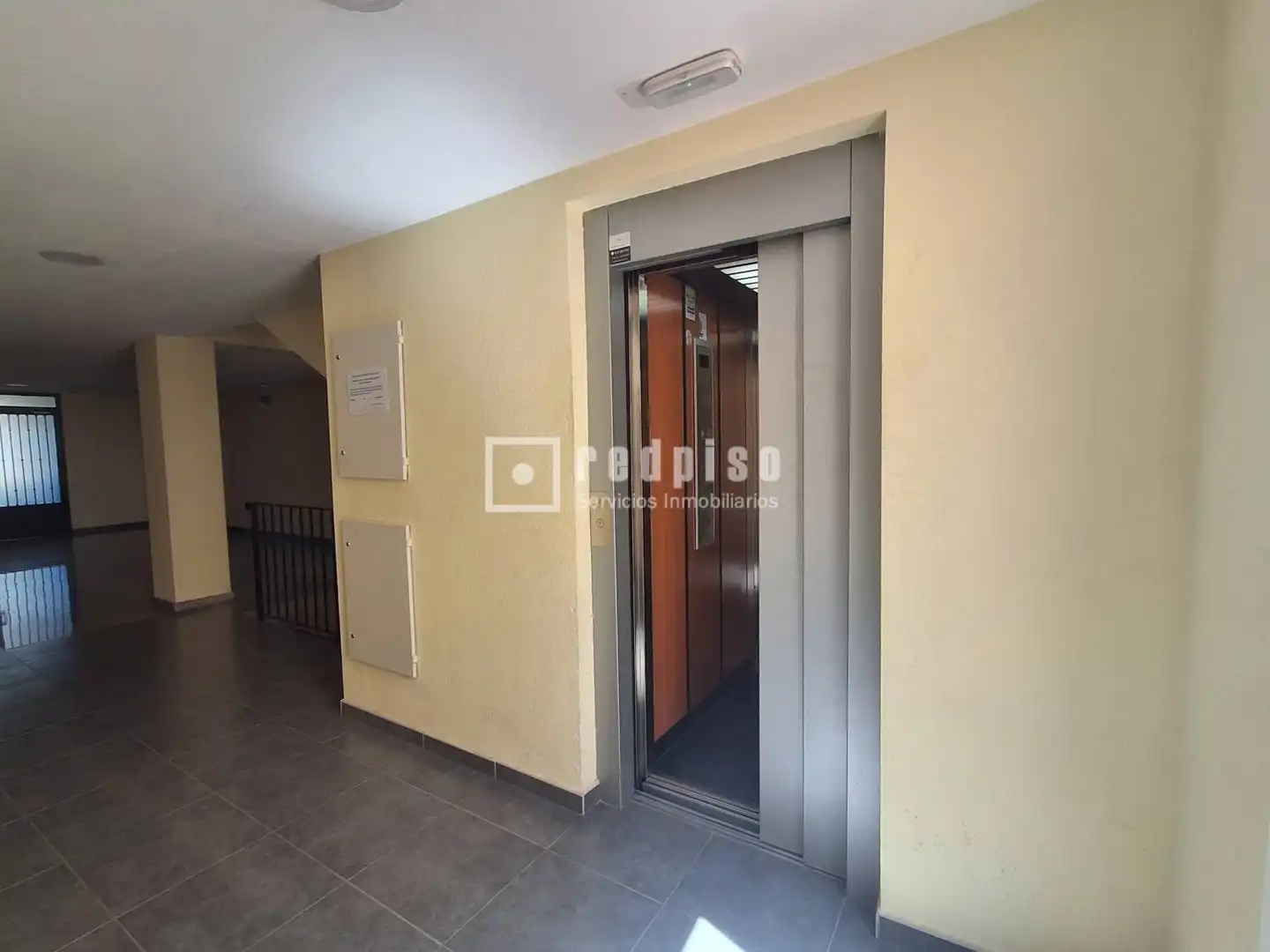 Piso en venta en Huecas con Calefacción, Trastero y Amueblado