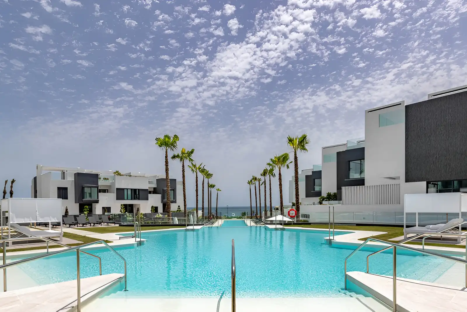 Casa a schiera con piscina in vendita a Estepona Pueblo