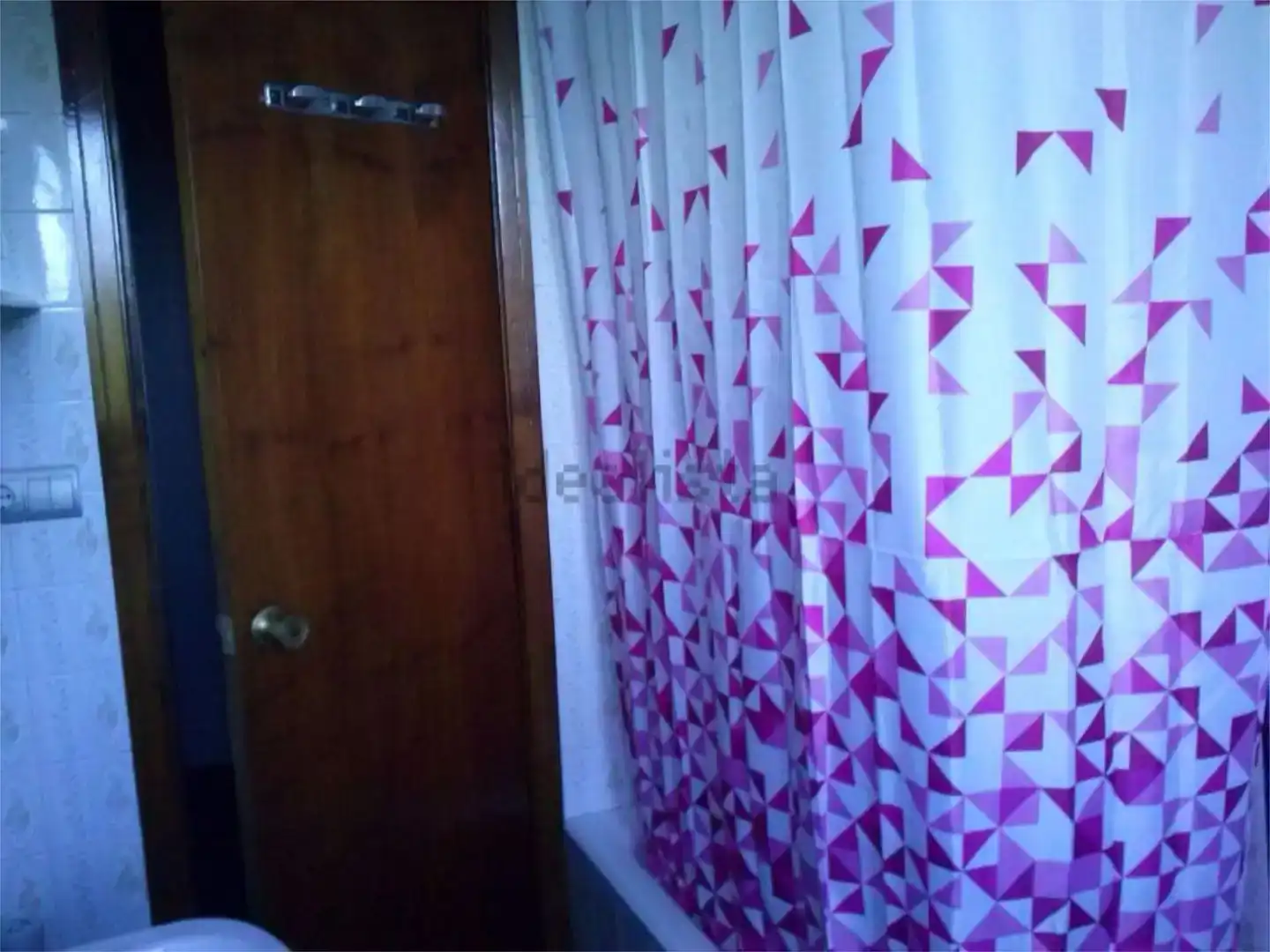 Badezimmer von Wohnung zur Miete in A Cañiza   mit Parkett und Möbliert