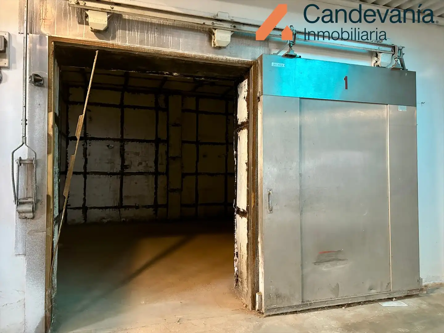 Nave industrial en venta en Zuera
