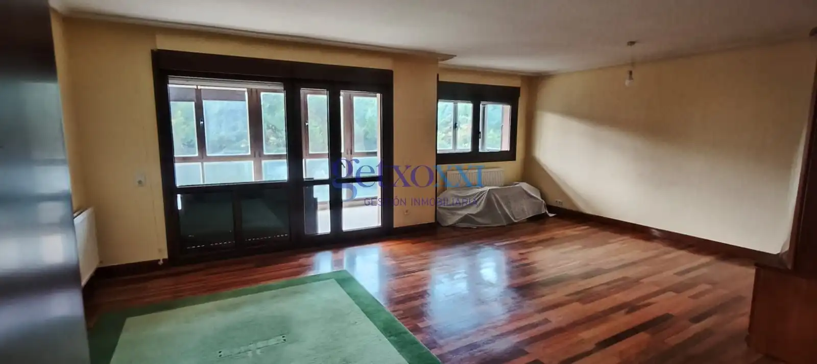 Sala de estar de Piso en venta en Leioa con Calefacción, Terraza y Trastero