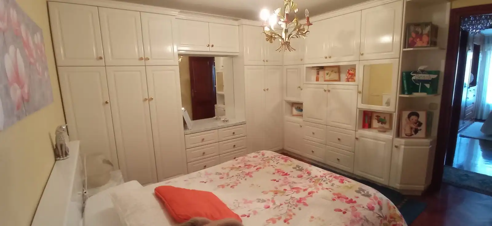Habitación de Piso de alquiler en Carballo con Calefacción, Trastero y Amueblado