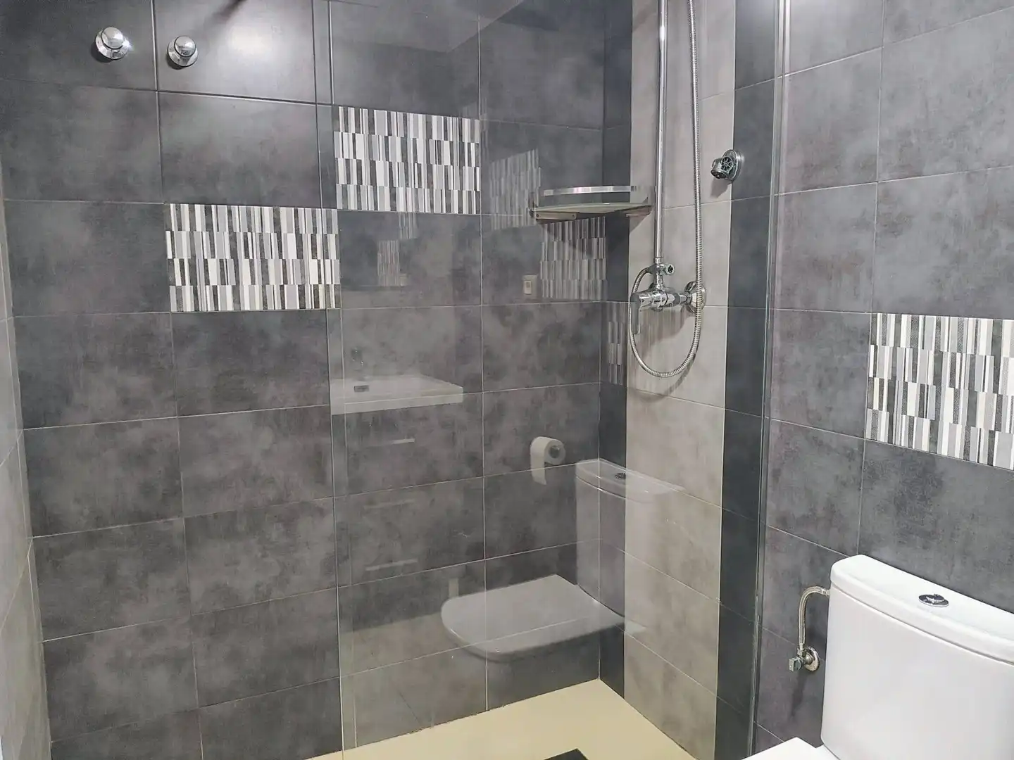Baño de Piso en venta en San Pedro del Pinatar con Aire acondicionado, Calefacción y Jardín privado