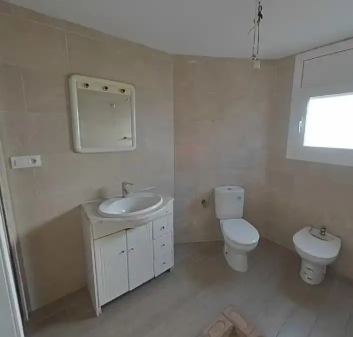 Baño de Casa o chalet en venta en Santa Eulàlia de Ronçana con Jardín privado, Terraza y Piscina
