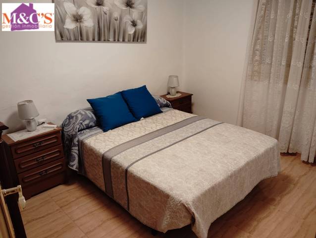 Casa-chalet en Venta en Centro