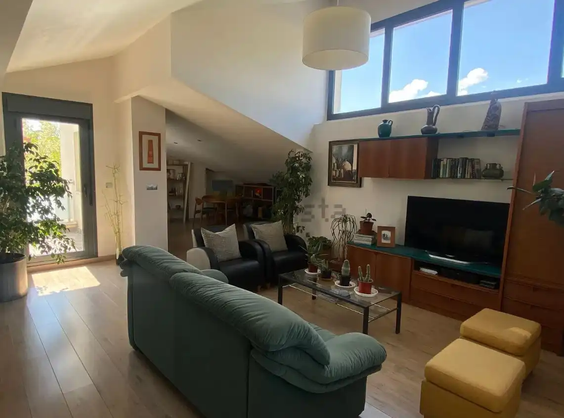 Sala d'estar de Casa o xalet en venda en Arroyo de la Encomienda amb Calefacció, Jardí privat i Terrassa