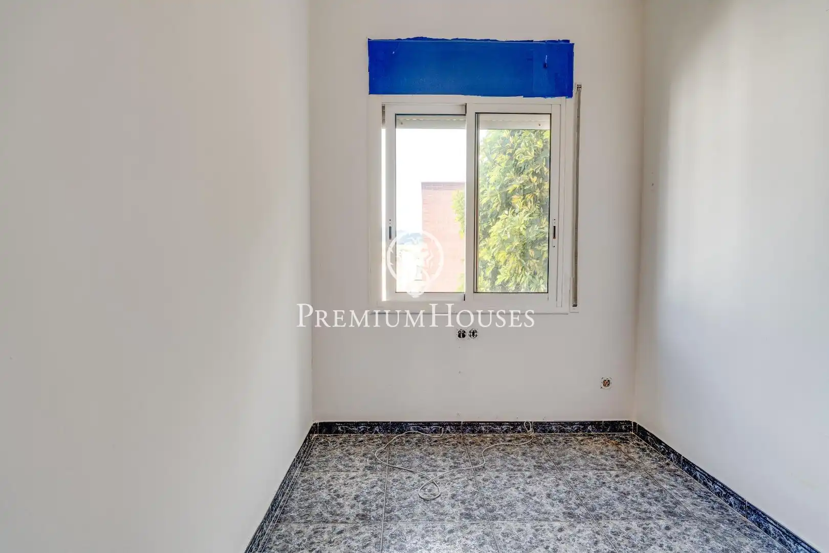 Habitación de Casa o chalet en venta en Vilanova i la Geltrú con Aire acondicionado, Calefacción y Jardín privado
