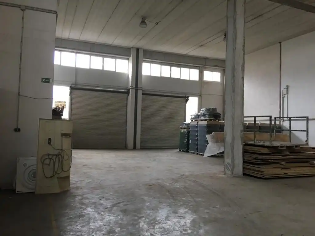 Fabrikhallen zur Miete in Villabona
