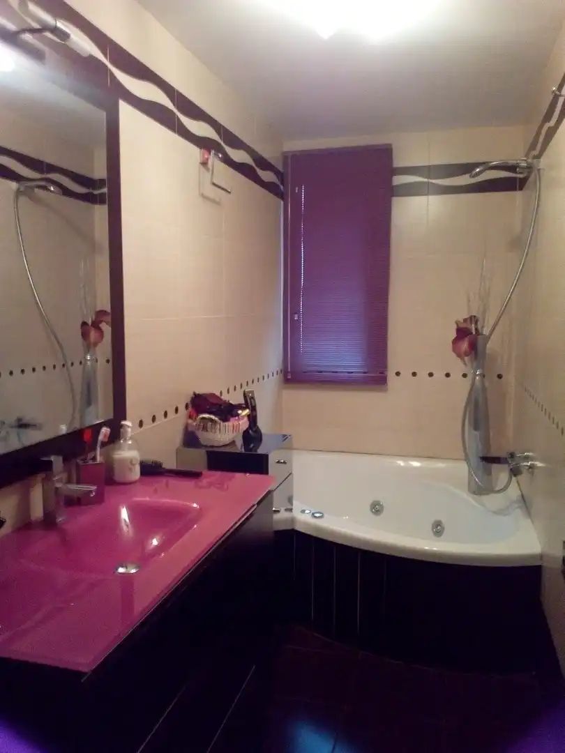Bathroom of Flat for sale in Úbeda  with Air Conditioner, Parquet flooring and Storage room