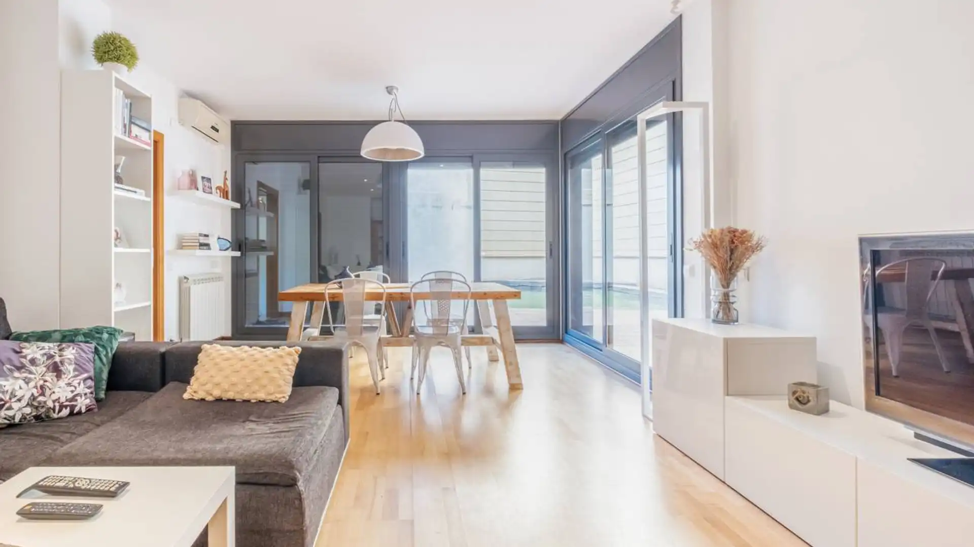 Living room of Flat for sale in Matadepera  with Air Conditioner, Heating and Private garden