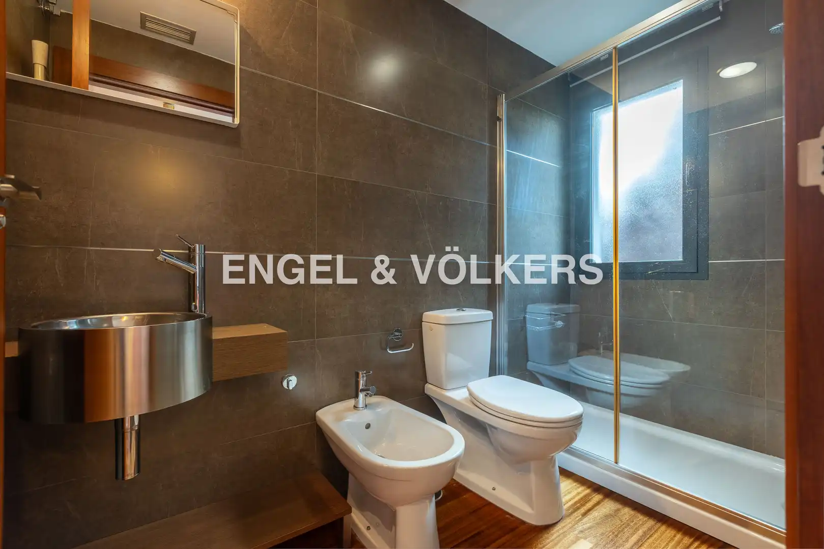 Badezimmer von Country house zum Verkauf in Camas mit Klimaanlage, Heizung und Privatgarten