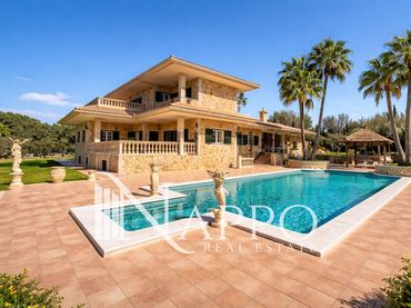 Casa con piscina in vendita a Poligono 3