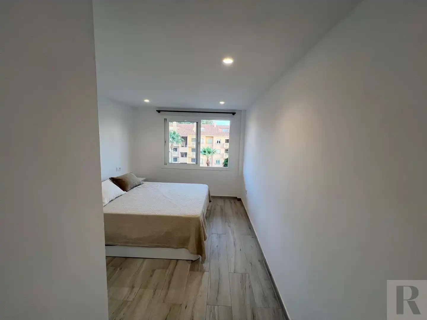 Dormitori de Dúplex en venda en Marbella amb Terrassa, Moblat i Balcó