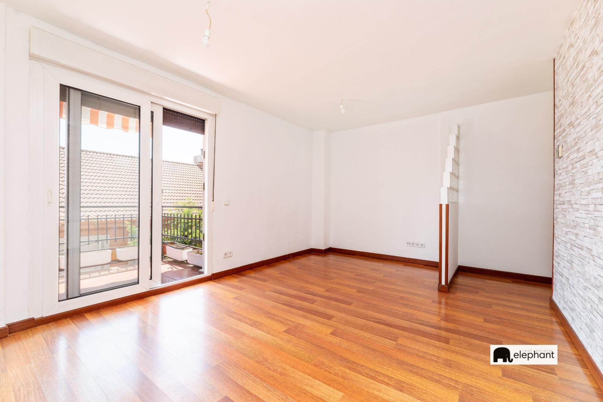Living room of Flat for sale in Collado Villalba  with Heating, Private garden and Terrace