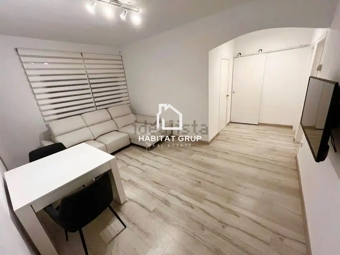 Sala d'estar de Pis en venda en Salt amb Aire condicionat i Calefacció