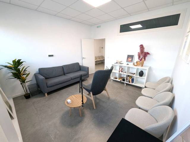 Oficina en Alquiler en Avenida Vía Apia, 7 en Palmete