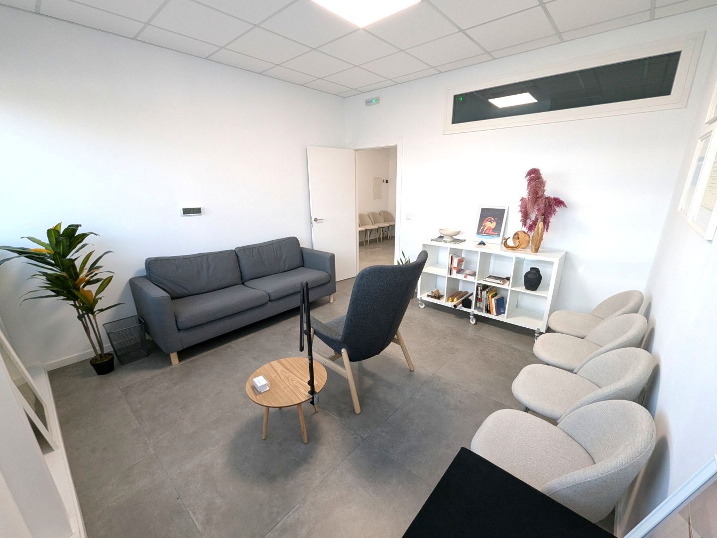 Living room of Office to rent in  Sevilla Capital  with Air Conditioner, Heating and Furnished