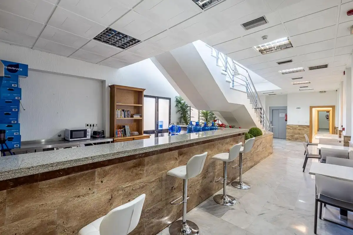Office for rent in Granada  with Air Conditioner and Furnished