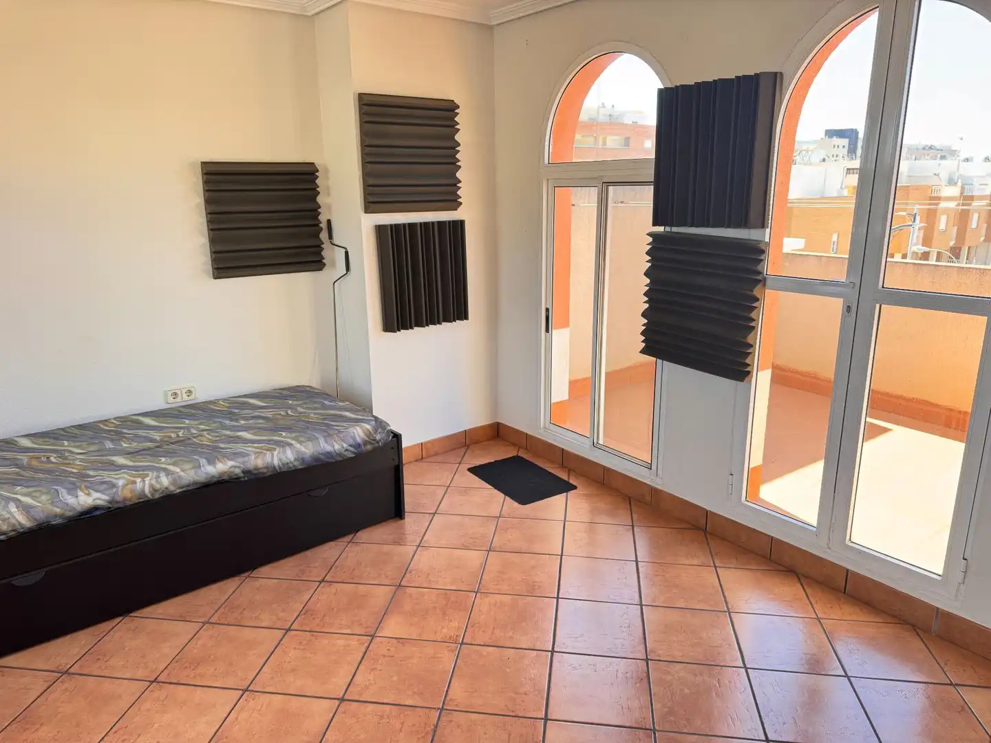 Dormitori de Casa adosada en venda en Roquetas de Mar amb Aire condicionat, Terrassa i Traster