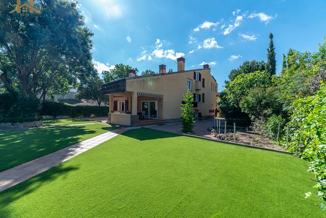 Casa-chalet en Venta en Calle Navamadroños en La Canaleja
