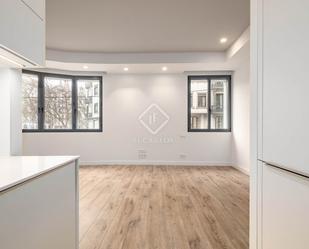 Vista exterior de Pis en venda en  Barcelona Capital amb Aire condicionat, Calefacció i Parquet