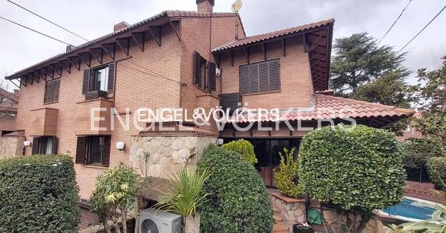 Casa adosada en Venta en Corralejos - Campo de las Naciones
