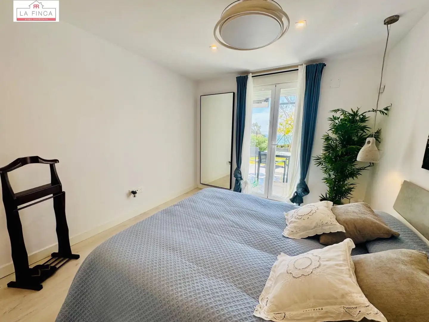 Dormitori de Pis en venda en Rincón de la Victoria amb Aire condicionat, Jardí privat i Terrassa
