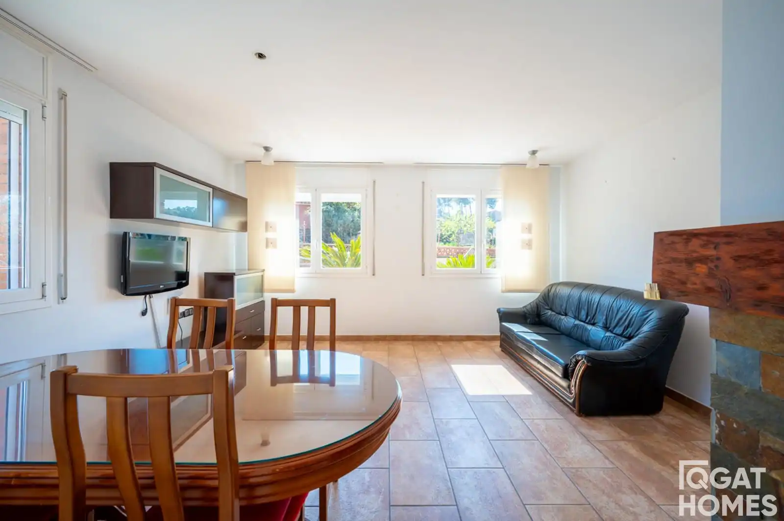 Living room of Houses for sale in Sant Cugat del Vallès  with Air Conditioner, Heating and Terrace