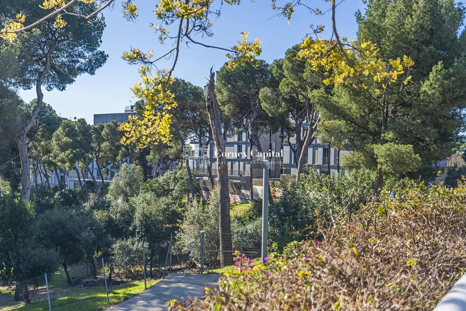Exterior view of Flat for sale in Barcelona  with Air Conditioner, Heating and Private garden