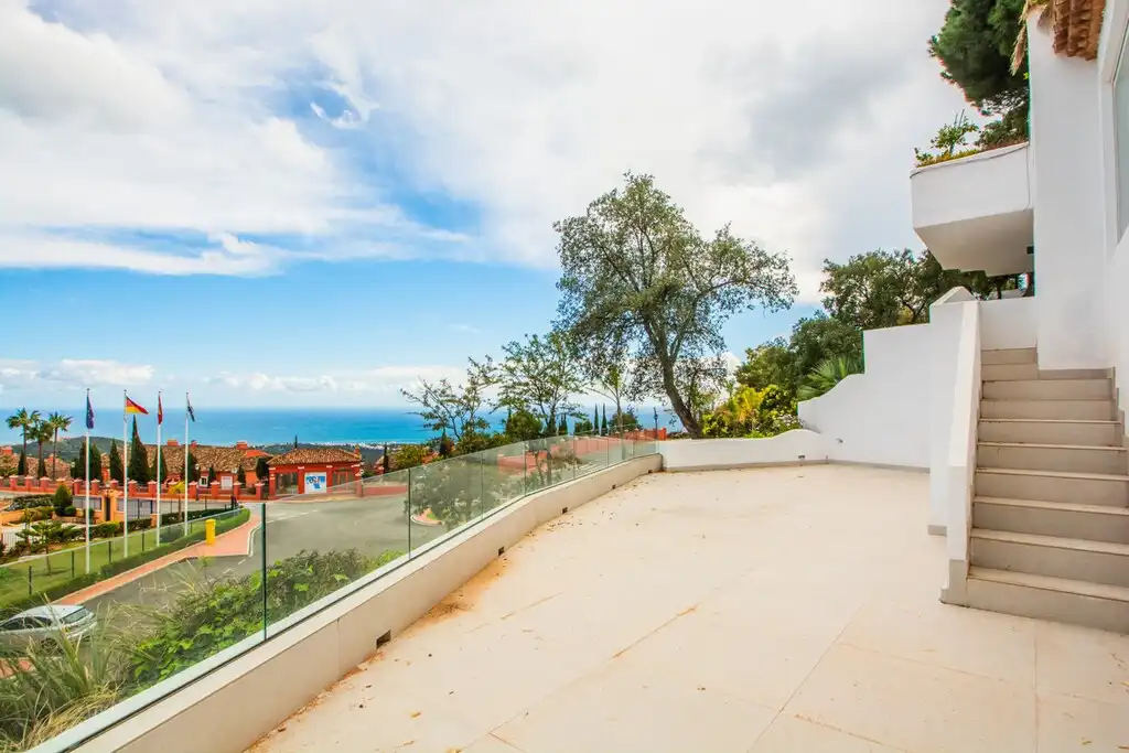 Apartment with pool for sale in La Mairena, imagen 2