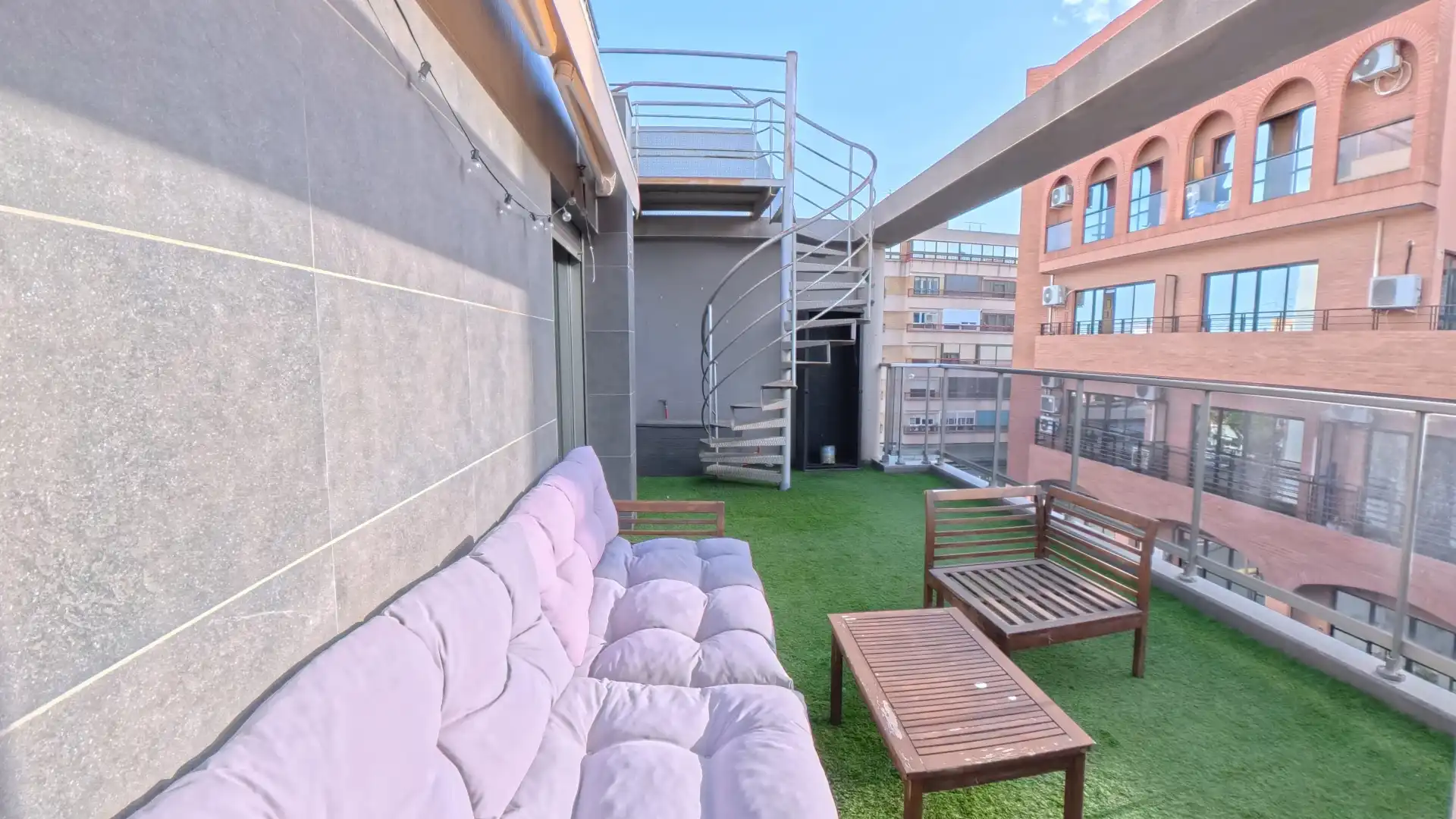 Terrasse von Dachboden zur Miete in Alicante / Alacant mit Klimaanlage, Parkett und Terrasse