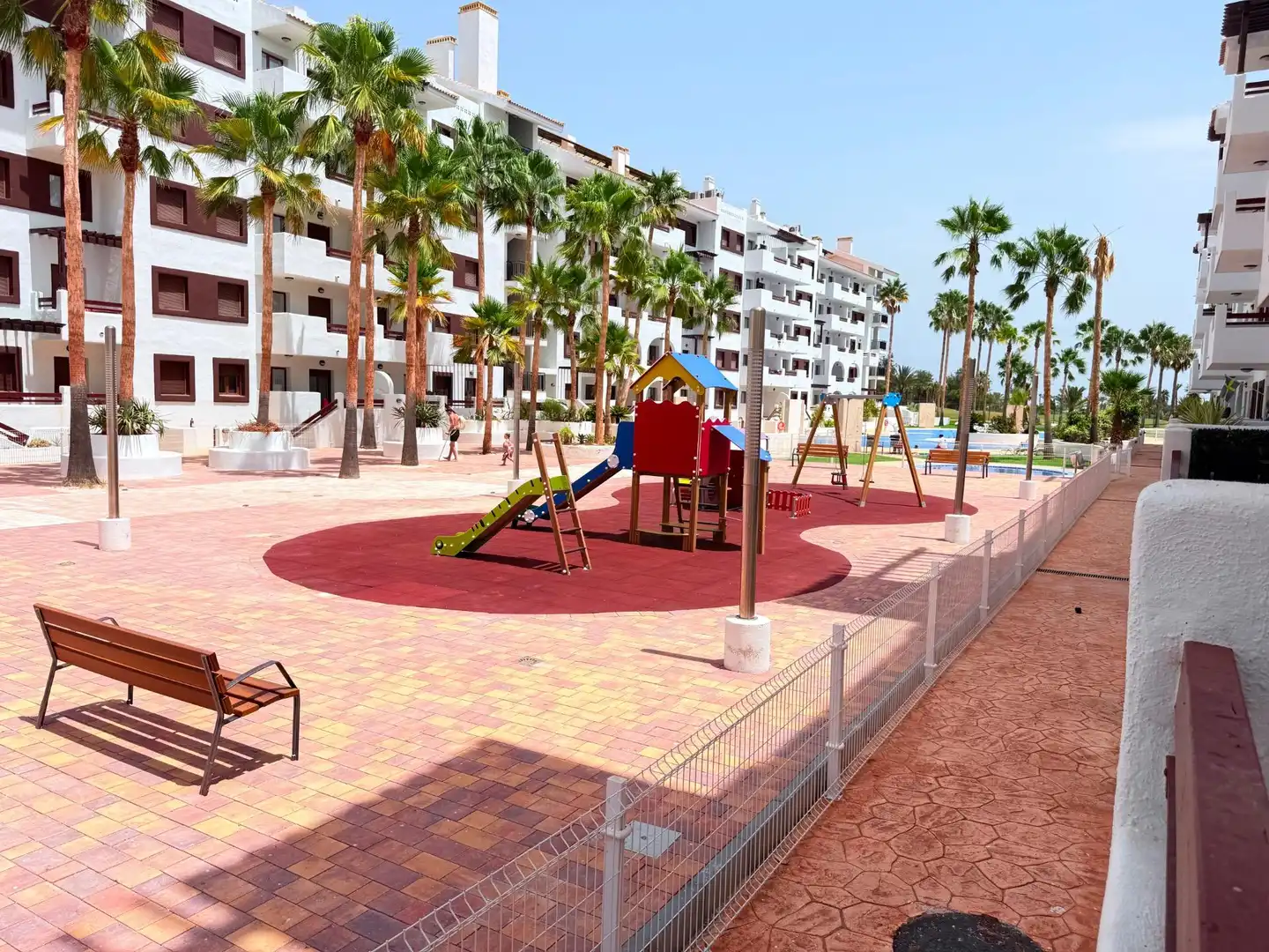 Außenansicht von Wohnung zur Miete in Los Alcázares mit Klimaanlage, Terrasse und Gemeinschaftspool