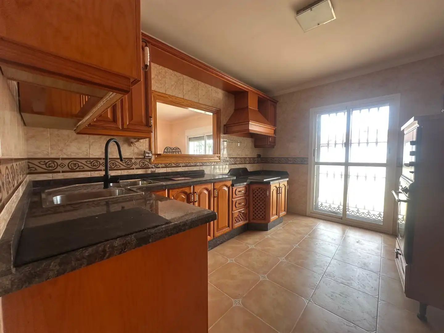 Kitchen of Houses for sale in Roquetas de Mar