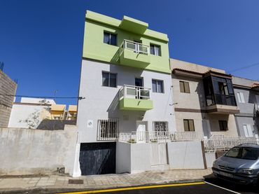 Casa bifamiliare con balcone in vendita a C. Chirche, 45