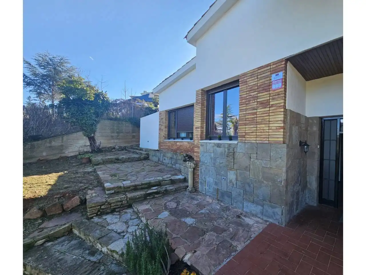 Vista exterior de Casa o chalet en venta en Matadepera con Calefacción, Parquet y Terraza