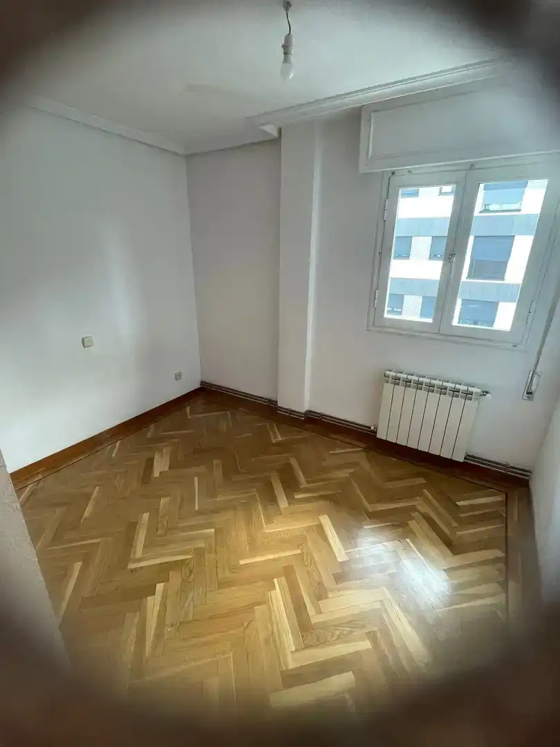 Habitación de Ático en venta en Pozuelo de Alarcón con Parquet