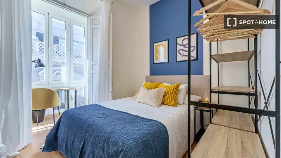 Bedroom of Flat for share in Centro