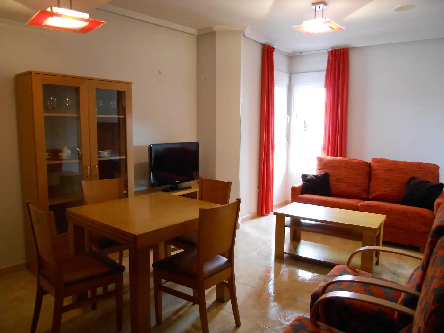Sala d'estar de Apartament de lloguer en Murcia amb Aire condicionat, Terrassa i Moblat