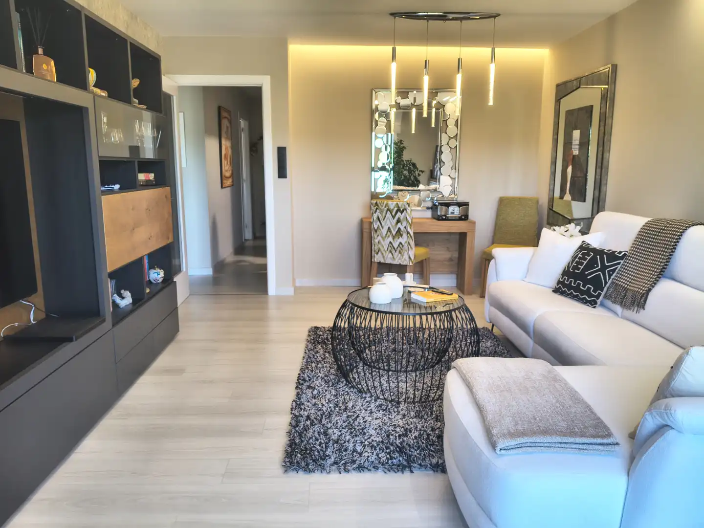 Sala de estar de Piso en venta en O Carballiño   con Calefacción, Parquet y Trastero