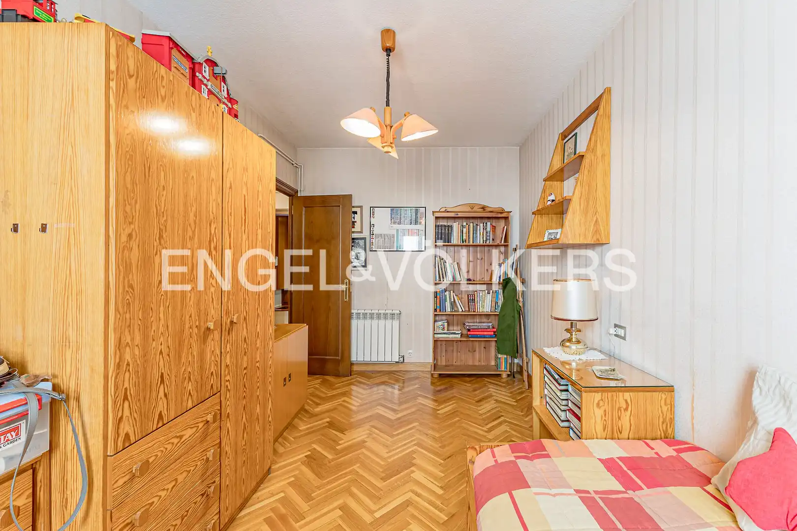 Habitación de Piso en venta en Barcelona con Calefacción y Balcón