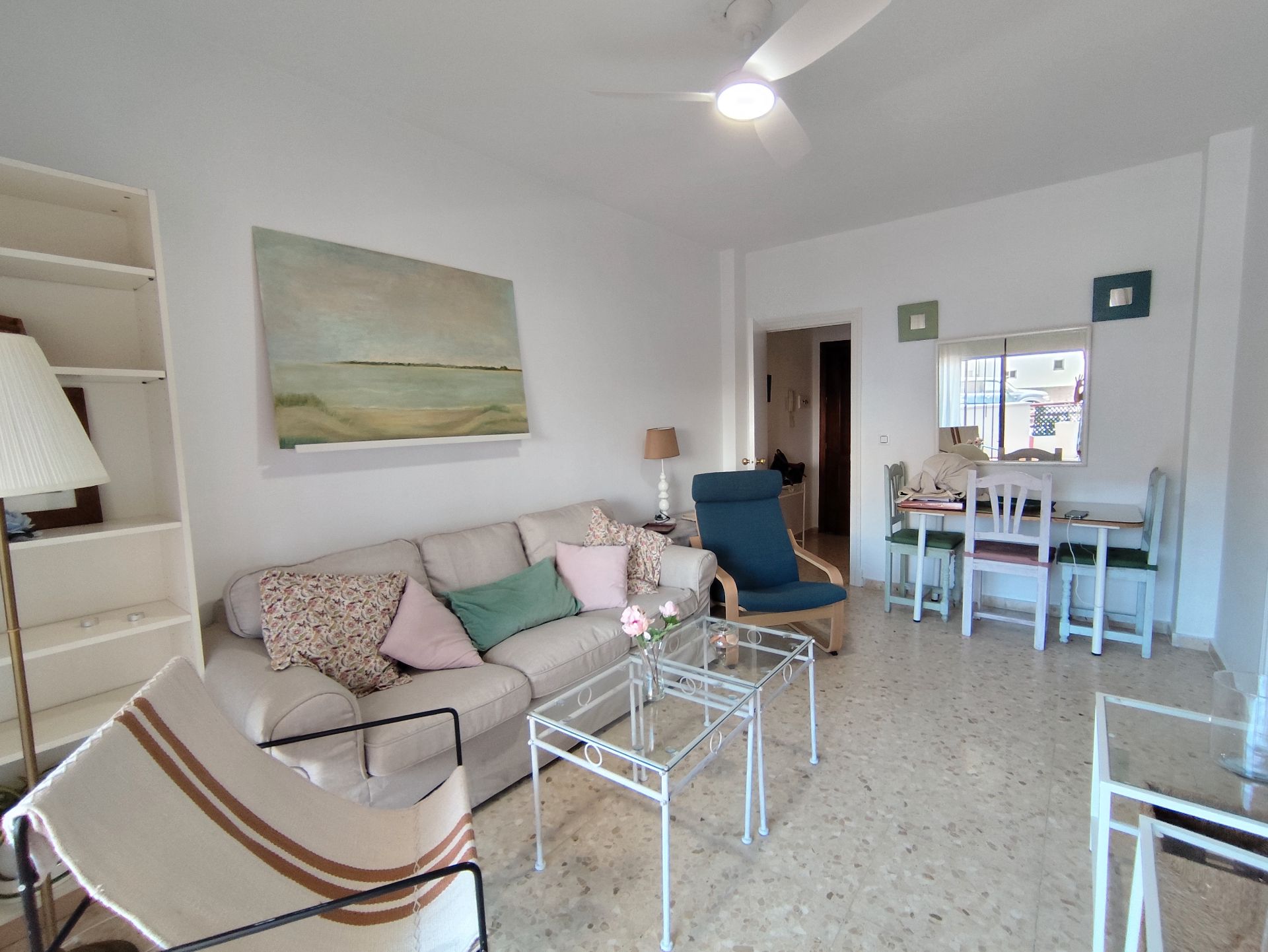 Living room of Flat to rent in Sanlúcar de Barrameda  with Furnished, Washing machine and Microwave